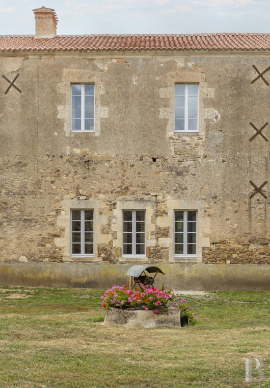 En Vendée, non loin de La Roche-sur-Yon, une ancienne abbaye cistercienne rénovée pour de calmes séjours - photo  n°37